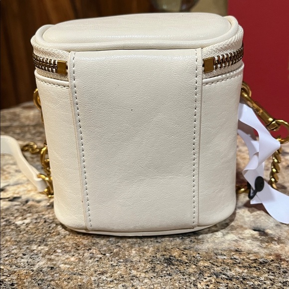 llnllm- NEW MINI LEATHER CROSSBODY/ CHAINBOX - Picture 5 of 7